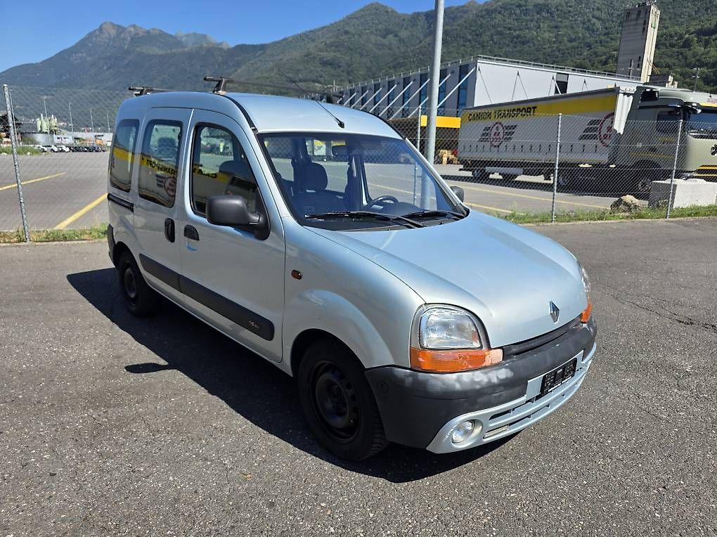 Autos: Renault Kangoo A/C  Collaudato 2025 – D'occasion à Cadenazzo par LuismacchineSagl 1