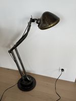 Upcycling Stehlampe aus Fahrrad-Bremsscheibe-Autolampe
