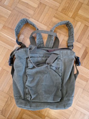 Trendiger kleiner Khaki Rucksack/Tasche