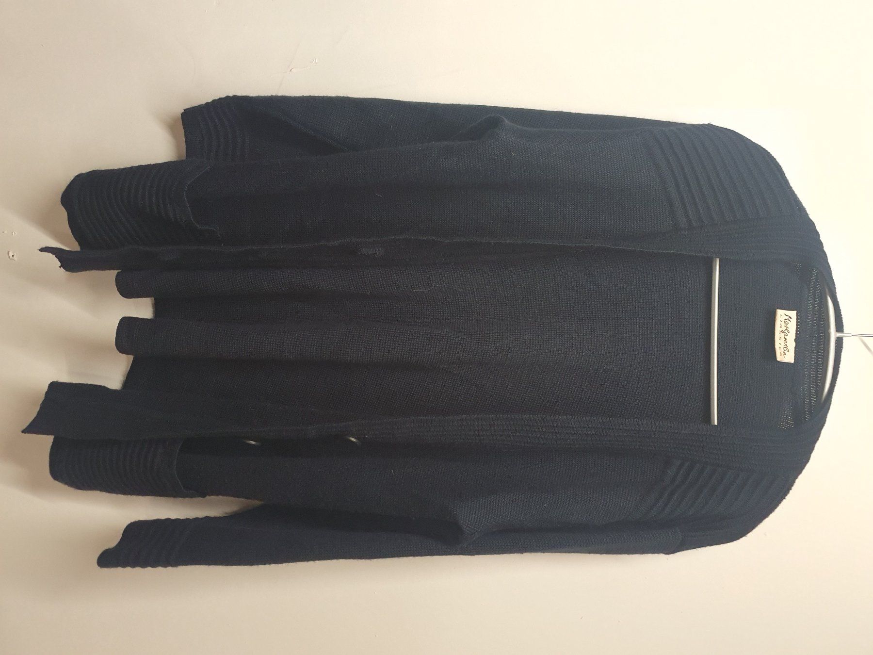 Giacche: Margarethe Classisc Strickjacke grösse M – Usato da Zürich venduto da loosebone