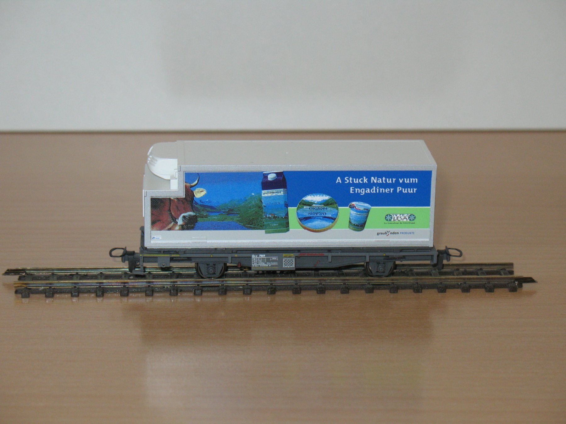 Bemo Modellini di ferrovie: Containerwagen "KÄSE / MILCH" der RhB in H0m/ BEMO 2269 – Nuovo (secondo la descrizione) da Ettiswil venduto da Caapraibex 6