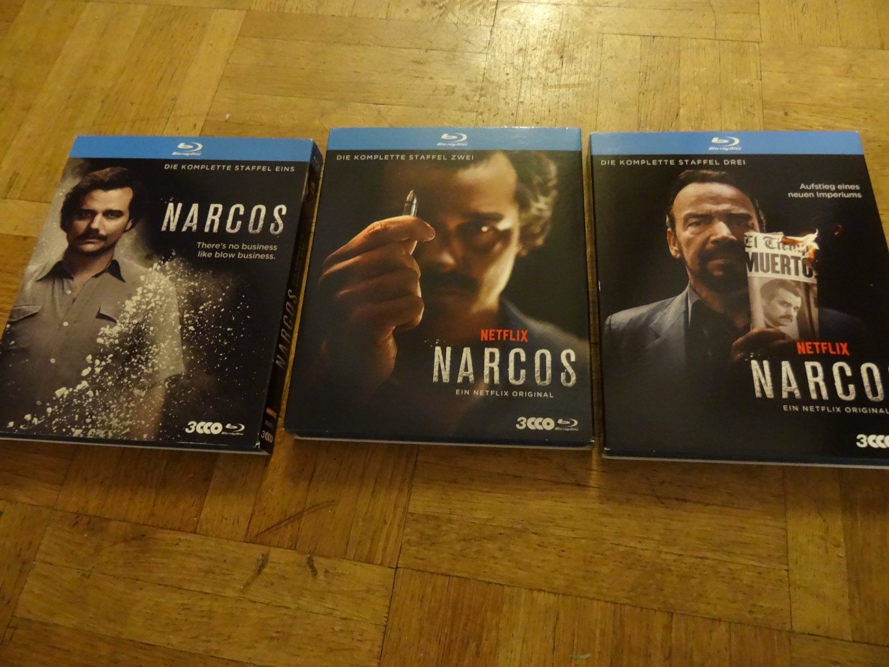 Tutti i DVDs: Narcos Staffel 1 bis 3 Blu-ray Set – Usato da Olten venduto da Disc-Verkauf