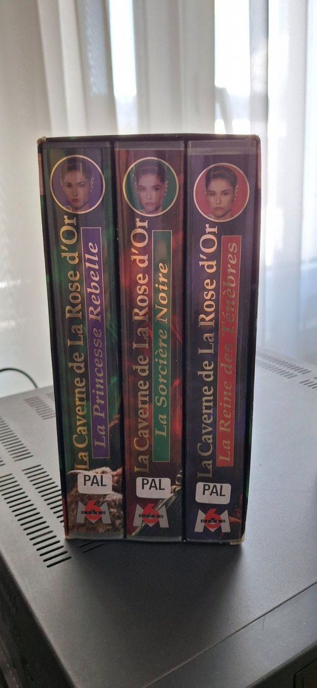 Tutti i VHS: Coffrets Séries en K7 VHS – Usato da Bellelay venduto da Katia5 3