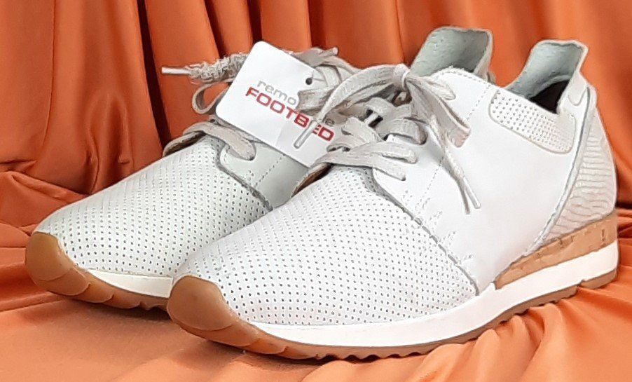 Tamaris Scarpe da donna: TAMARIS Damen Sneaker Weiss Gr. 41 – Nuovo (secondo la descrizione) da Seuzach venduto da VT-Collections2 5