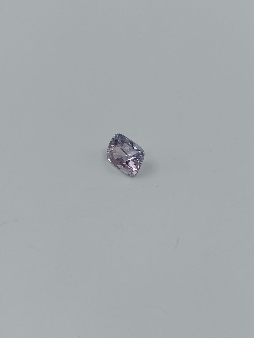 Pietre preziose: 1 FLIEDERFARBENER SAPHIR 12.69 CT. – Usato da Luzern venduto da EdiGem 4