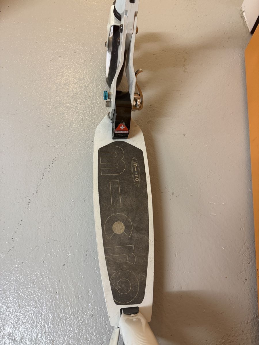 Micro Kickboard: Micro Scooter weiss gebraucht – Usato da Steinhausen venduto da Luxury_Limited 1
