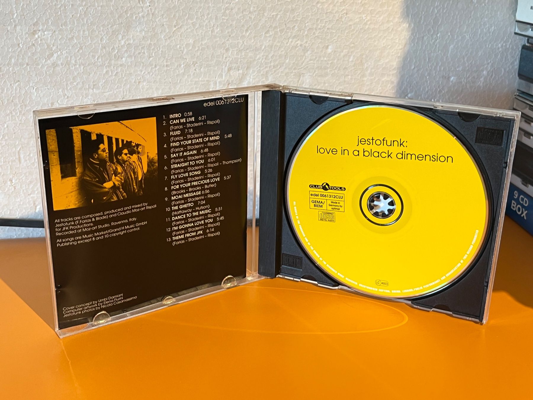 CD: Jestofunk - Love In A Black Dimension - HH22B – Usato da  venduto da  2