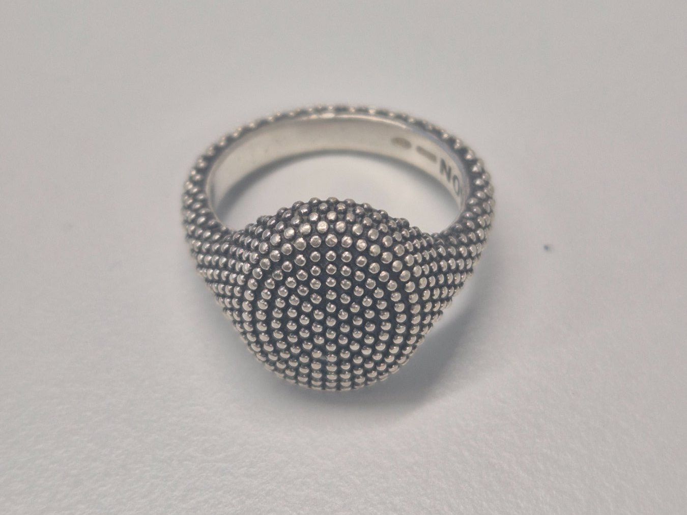 Anelli: NOVE25 Silber Ring mit Noppen Muster, 925er, 8.7g, 1.8cm – Usato da Luzern venduto da lupol_Verwertungen