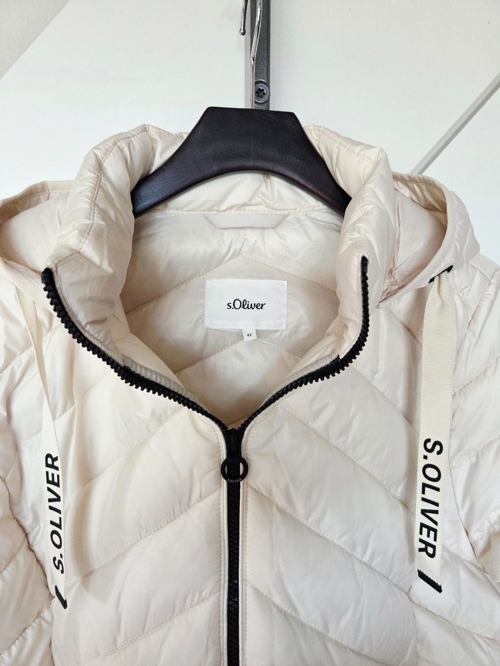 S.Oliver Giacche: s.Oliver Steppjacke creme in 42 – Usato da Küsnacht ZH venduto da msz_99nh 1