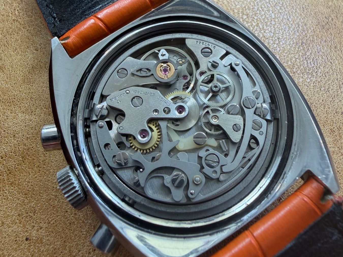 Lemania Uhren: Chronographe Lemania vintage 1970 – Gebraucht aus La Chaux-de-Fonds von JUVAL_Horlogerie 2