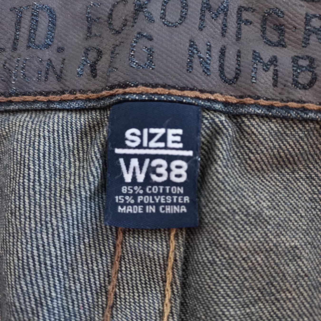 Pantaloni: Vintage Ecko Unltd Jorts (38US) – Nuovo (secondo la descrizione) da Chamoson venduto da Sapoloshop 2
