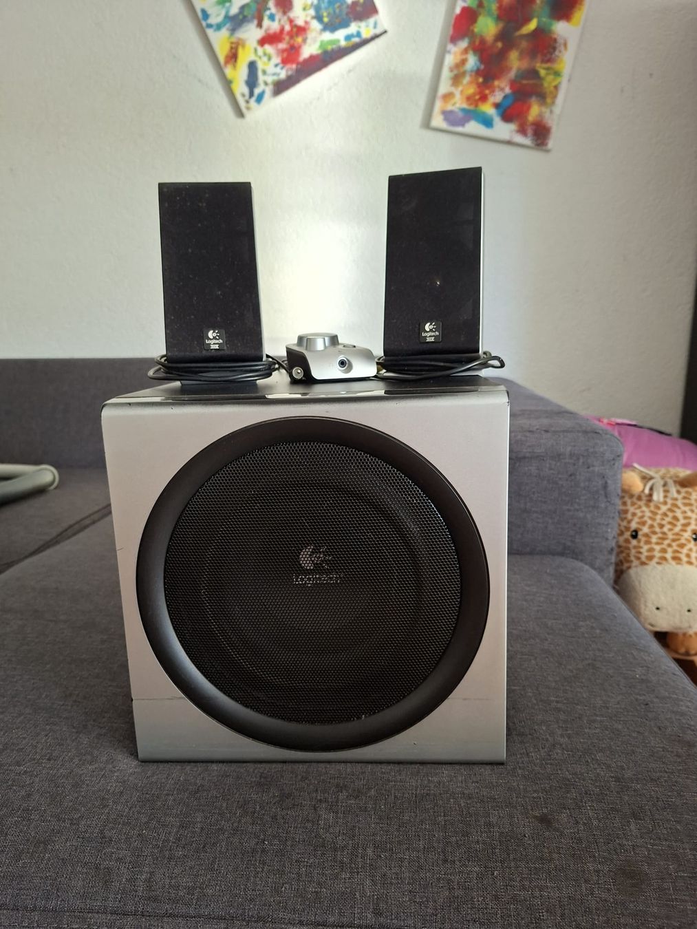 Logitech Lautsprecher: Logitech Z2300 2.1 Soundsystem – Defekt aus Münsingen von min_ct8f