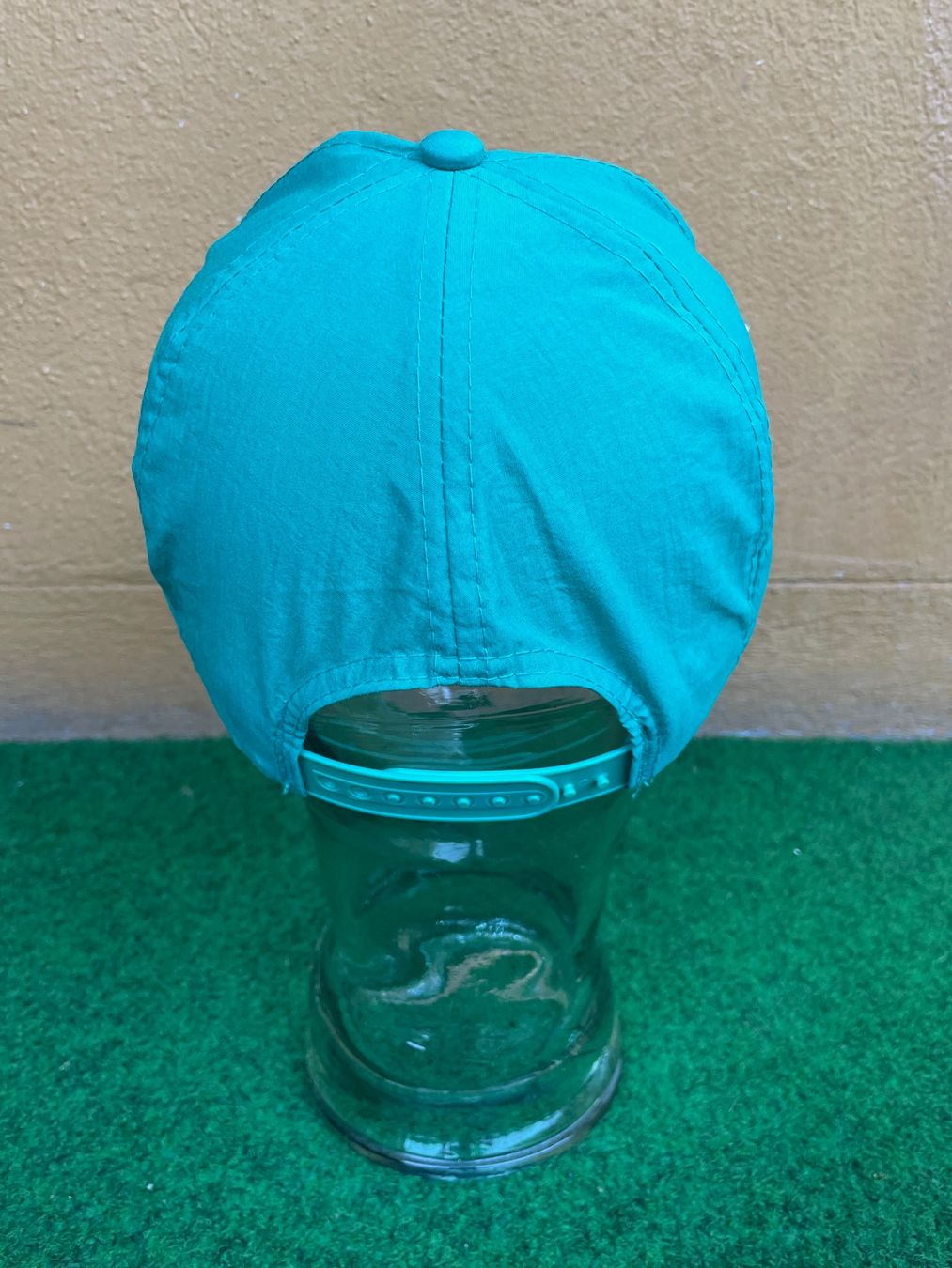Chapeaux, bonnets & casquettes: Vintage 90s Cap – Neuf (Voir description) à Zürich par le_souk 2
