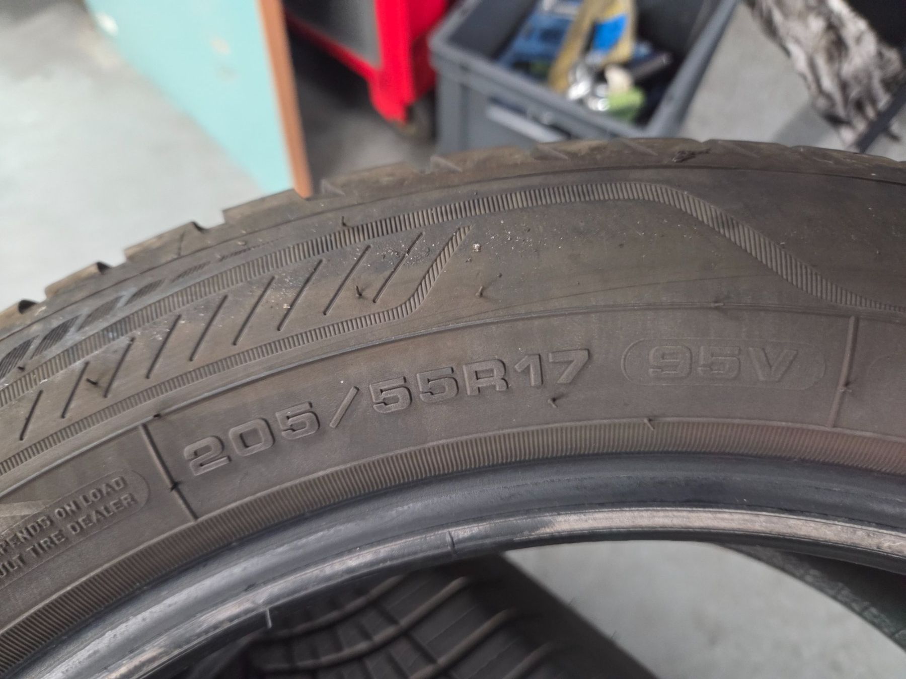 Pneus & Kompletträder: 205 /55 R 17   95V – Gebraucht aus Fischbach-Göslikon von Emanuel.Bardhi 3