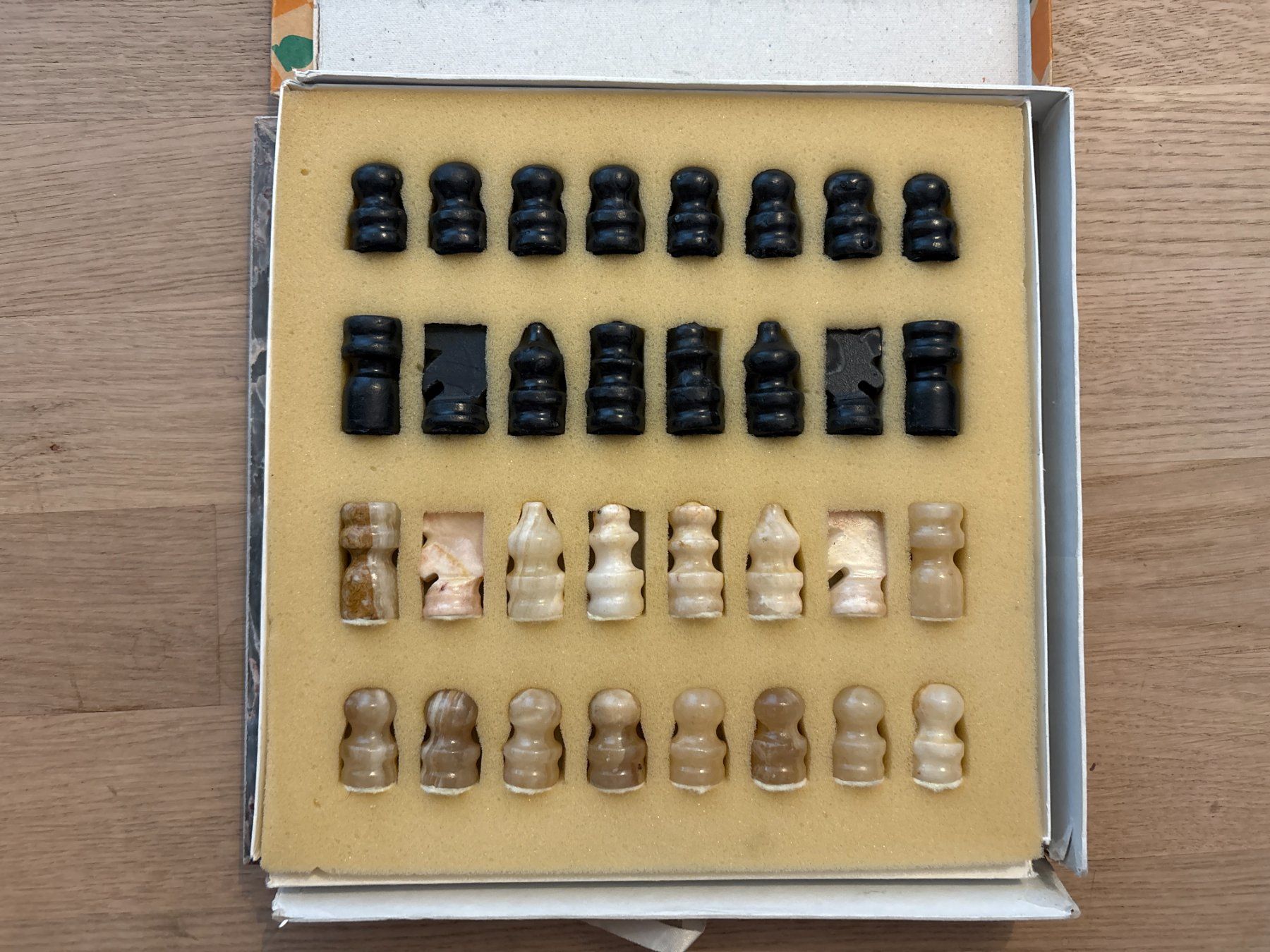 Giochi: Schachfigurenset aus Stein – Usato da Elgg venduto da Jo_Naj