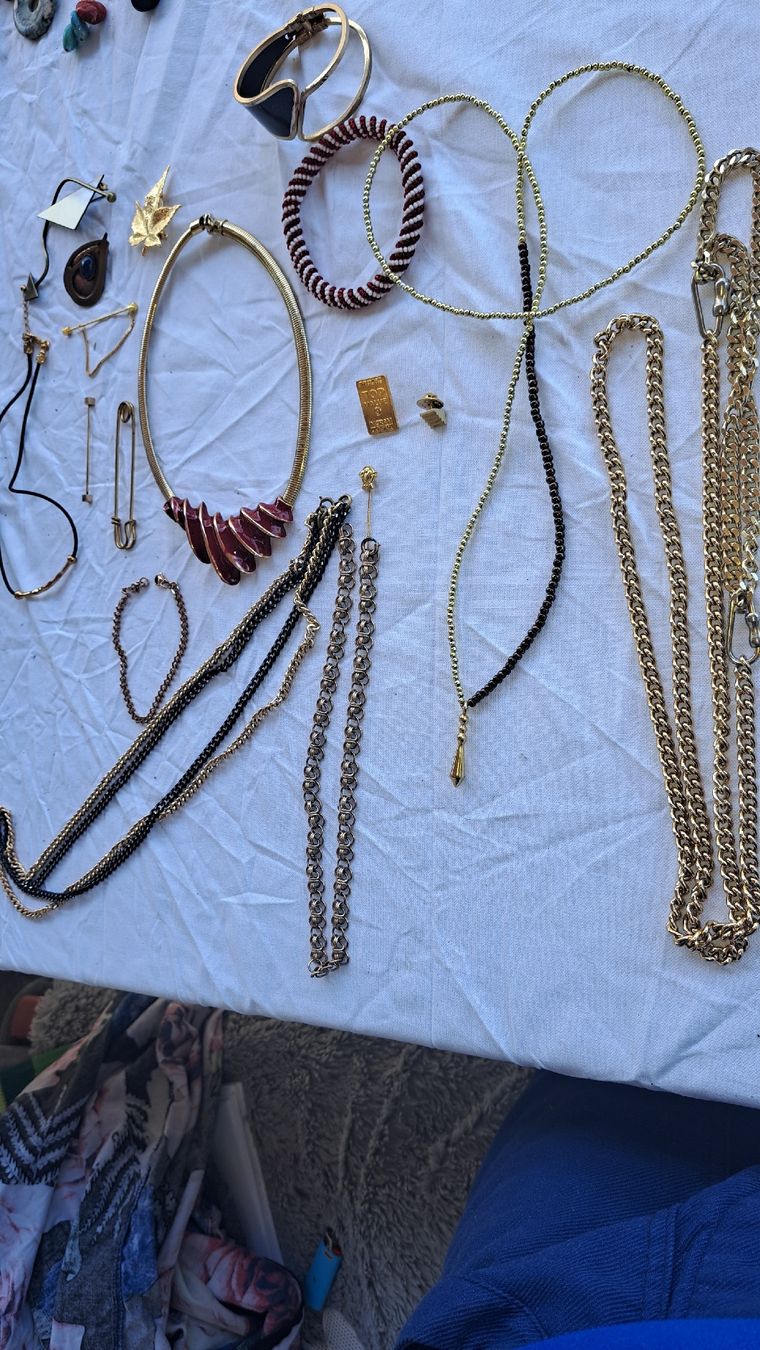 Sonstiger Schmuck: Vintage Modeschmuck Konvolut  – Gebraucht aus Kölliken von Upcycling-by-Mc-TAM
