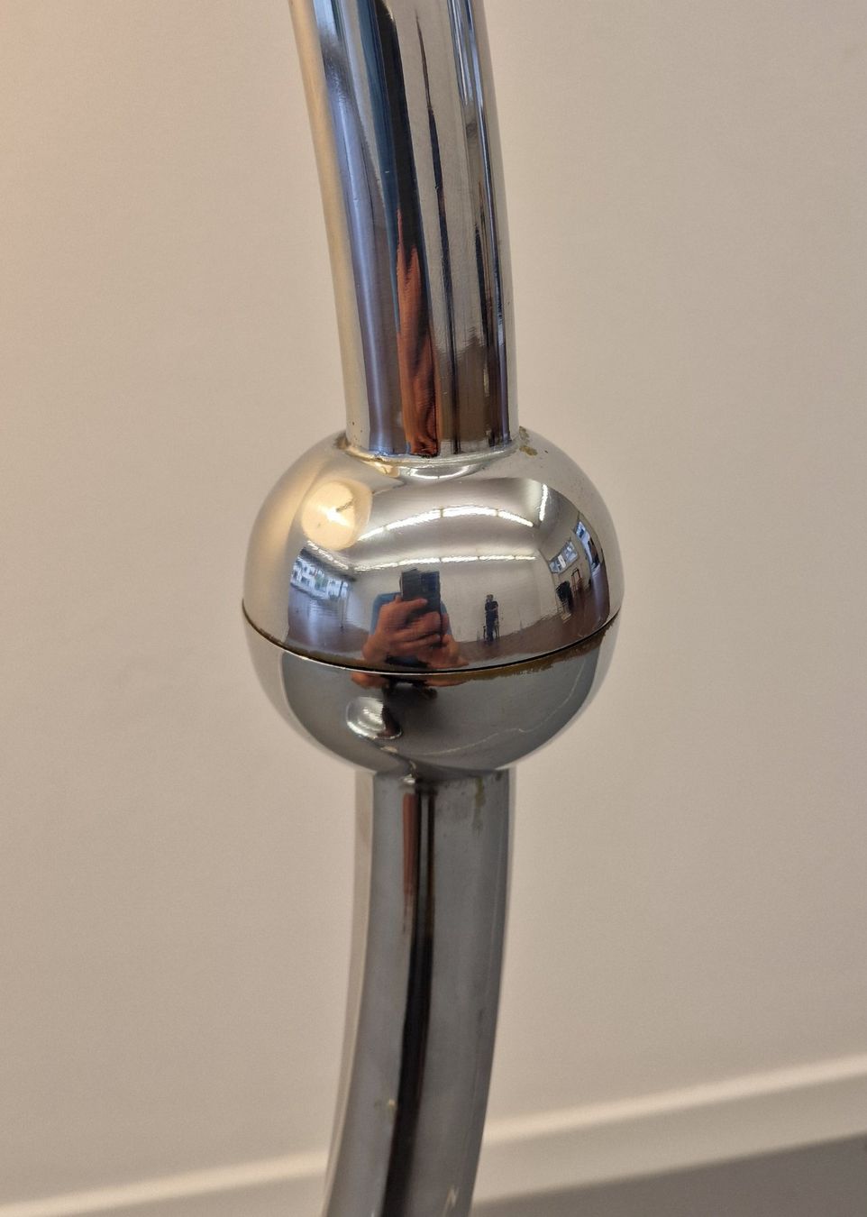 Lampade: Space Age Design, Stehlampe Serpente, Elio Martinelli, 70 – Usato da St. Gallen venduto da chambredirecte 8