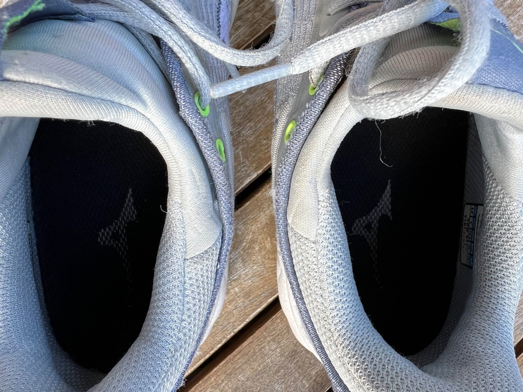 Mizuno Damenschuhe: Hallenschuhe Mizuno Wave Volleyball Gr. 36.5 – Gebraucht aus Rüschlikon von 21moje 3