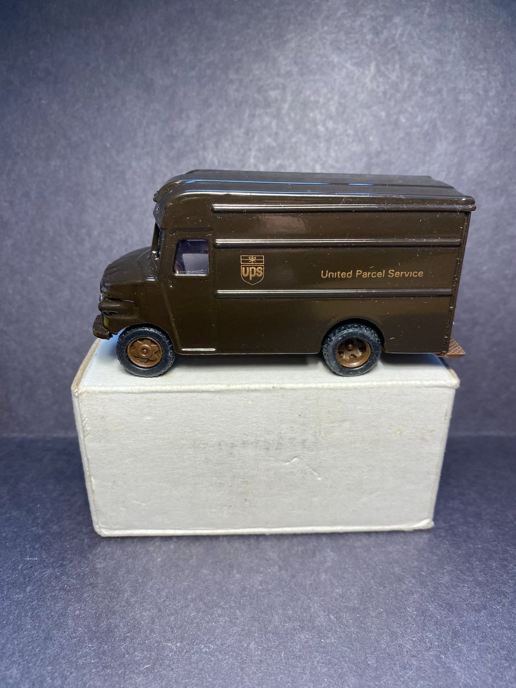 Modellini d'auto: UPS P-600 Package Car 1:50 OVP – Nuovo e nell'imballaggio originale da Spiez venduto da Mlandcruiser