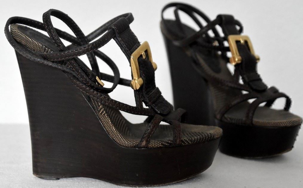 Burberry Damenschuhe: Sandalen / Sandales Burberry . 38 – Gebraucht aus Collonges von Auganien 1