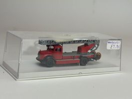 VE-Brekina Mercedes 3500 Feuerwehr Leiterwagen