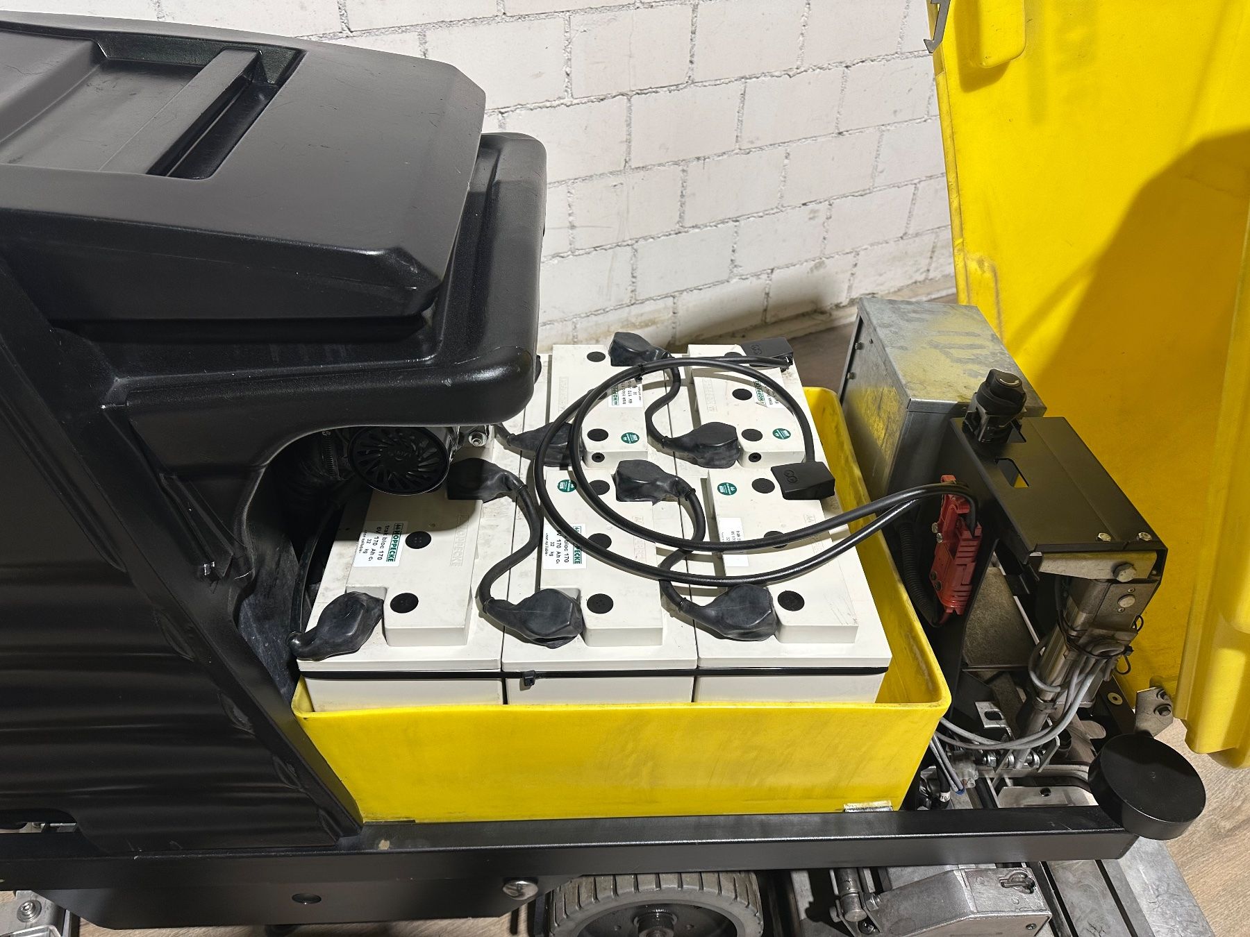 Kärcher Tutte le macchine: Kärcher BR 700 Neuw. Batterien Taski – Usato da Bettwiesen venduto da chili1 4
