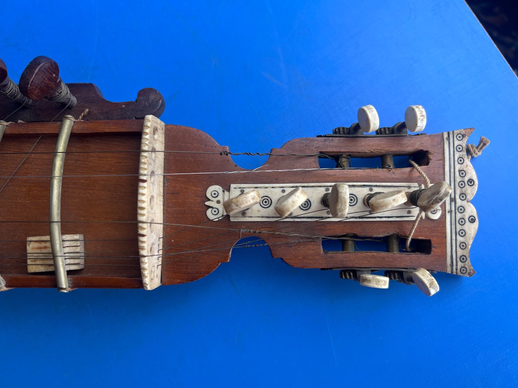 Strumenti musicali: Antikes Indisches Seiteninstrument – Usato da Unterengstringen venduto da Gustav03 2