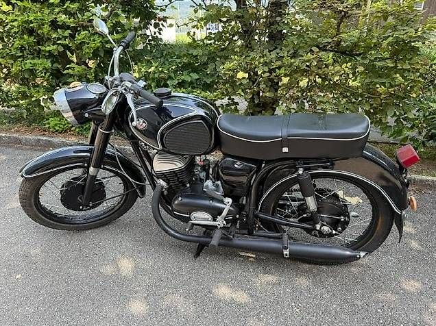 Strada: Pannonia P 10 Oldtimer Motorrad – Usato da Bergdietikon venduto da second-live