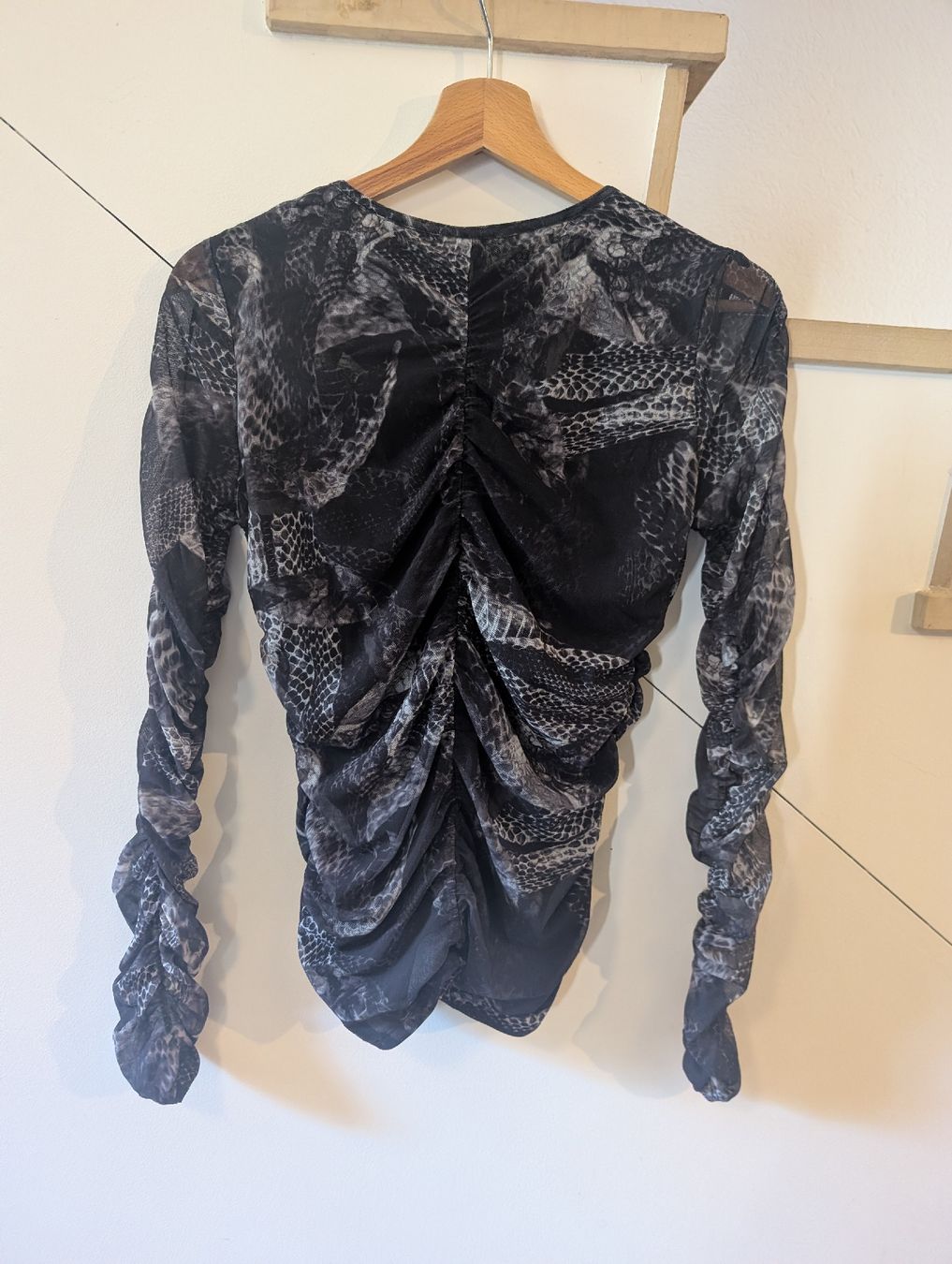 Allsaints Top: ALLSAINTS Langarmshirt  Grösse EU 38  – Usato da Unterengstringen venduto da Freeskier02 3