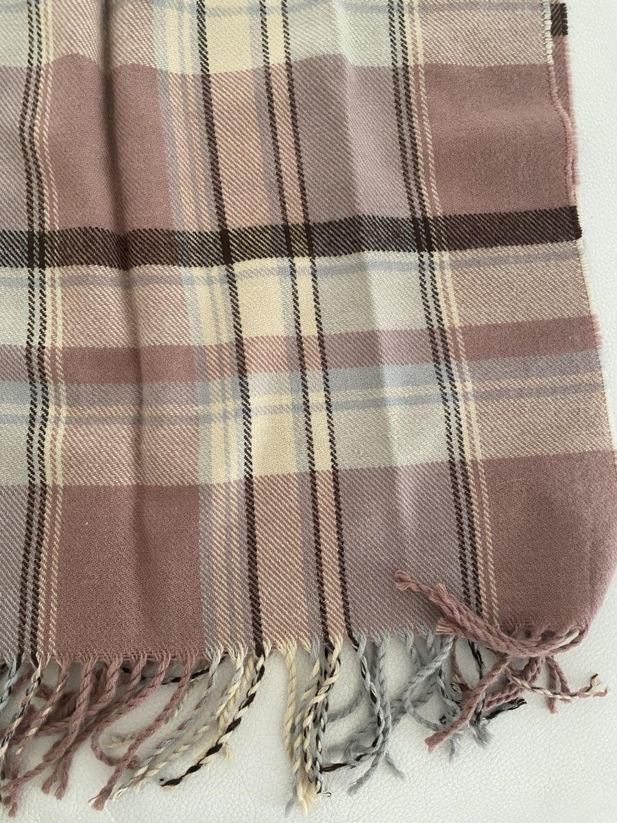 Foulard & Sciarpe: Grosse Wolle Schal 🌸 – Usato da Opfikon venduto da Luis144 3