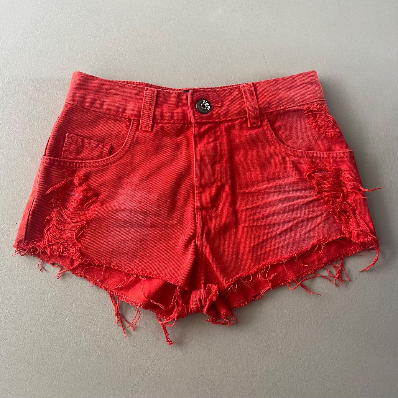 Pantaloni: ZIMPY COLLECTION Shorts ❣️ – Usato da Zürich venduto da ClosetQueen