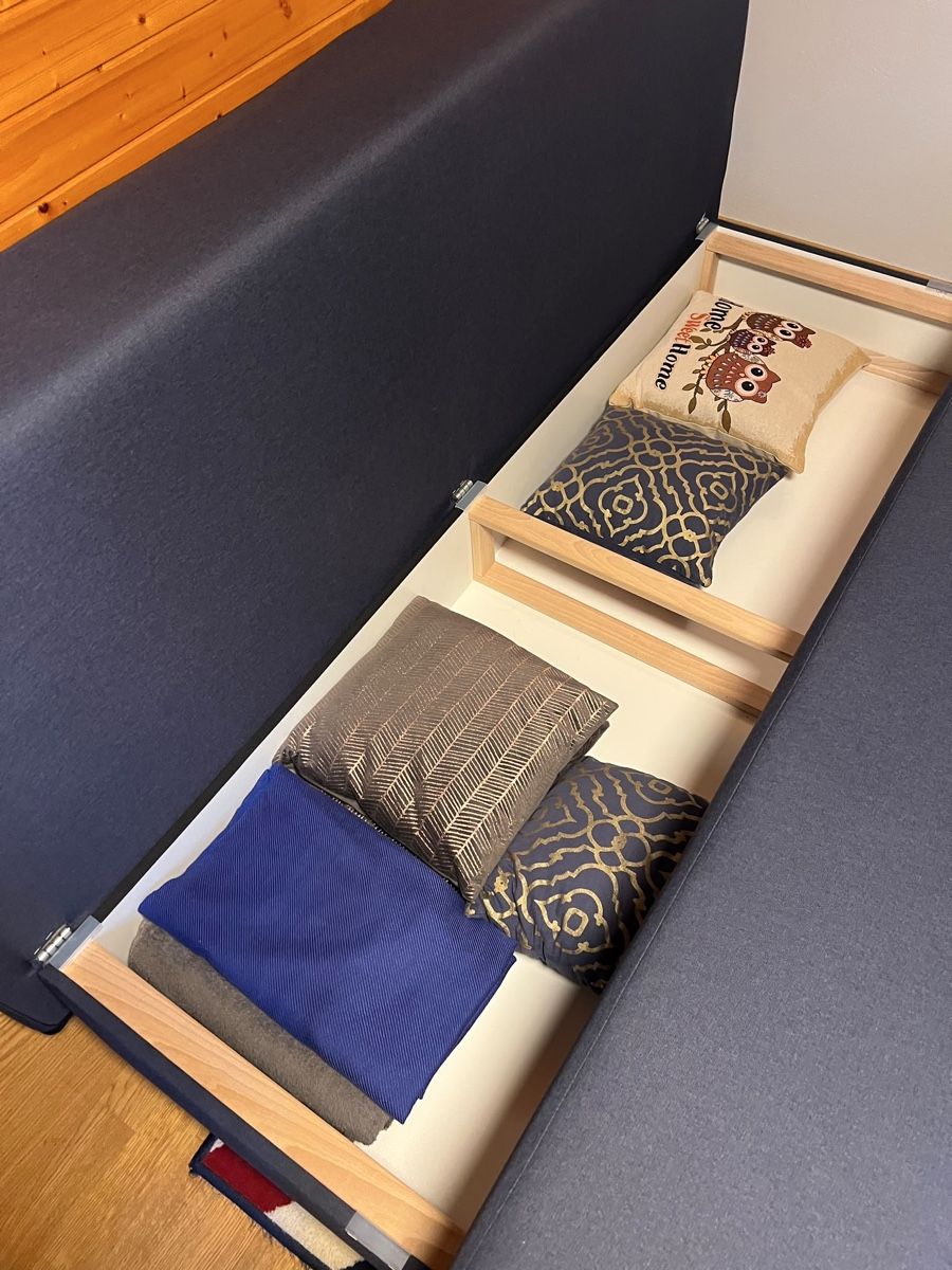 Sofas: Boxspring-Schlafsofa – D'occasion à Trüllikon par AntonSe 2