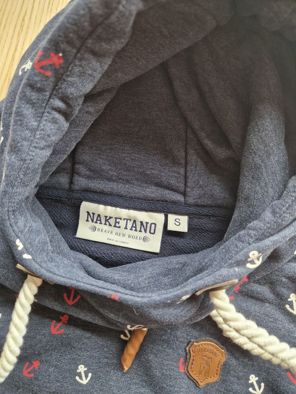 Naketano Pulls & Sweat-shirts: Naketano Anker Pullover mit Kapuze Grösse S, neuwertig – D'occasion à Basel par AliceTinka 1