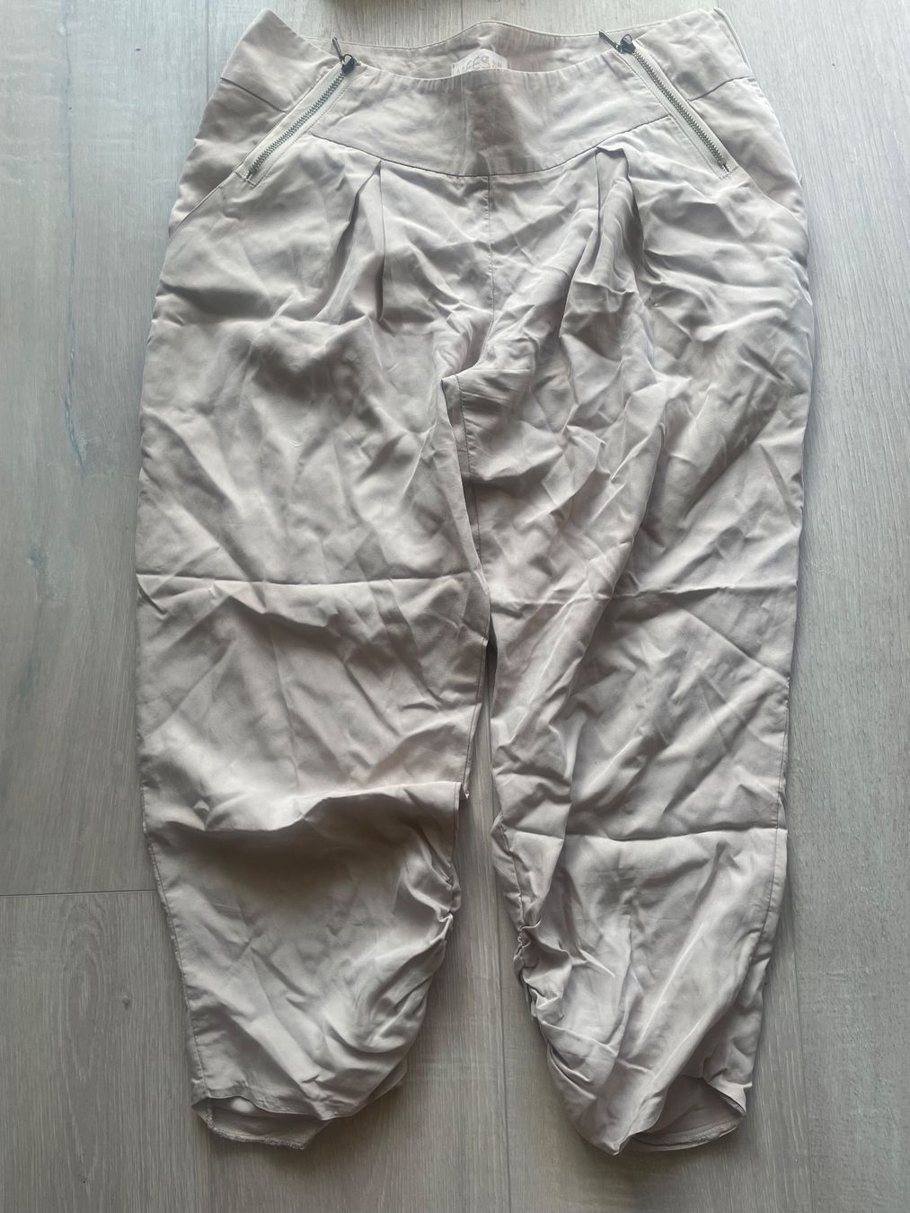 Pantaloni: Sommerhose, Gr 36 – Usato da Zürich venduto da NewYork15