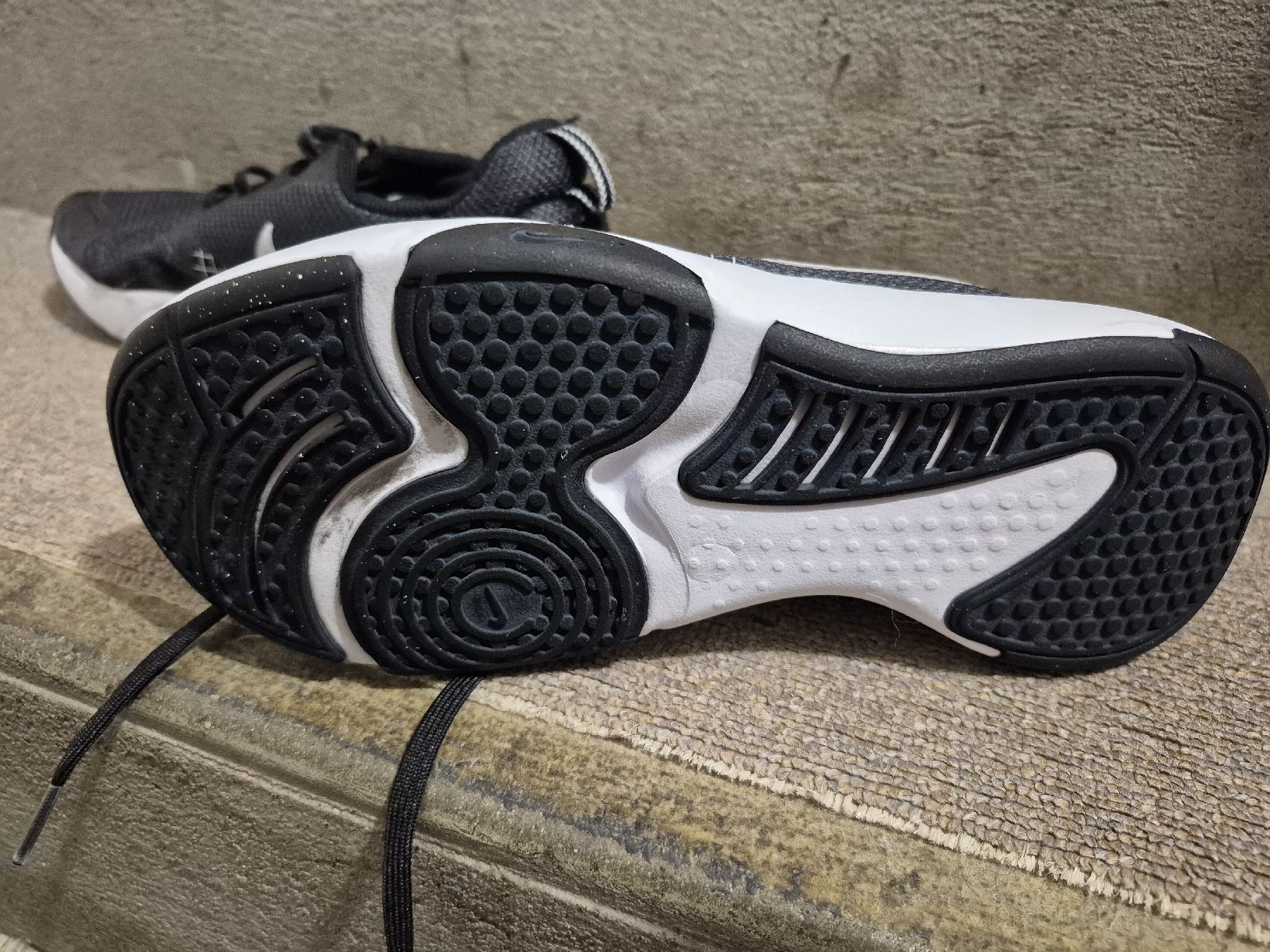 Scarpe da uomo: Nike Schuhe – Usato da Winterthur venduto da Lumi11 2