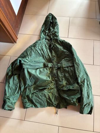 Regenjacke Windjacke wasserdicht atmunsaktiv Grösse M neuwer