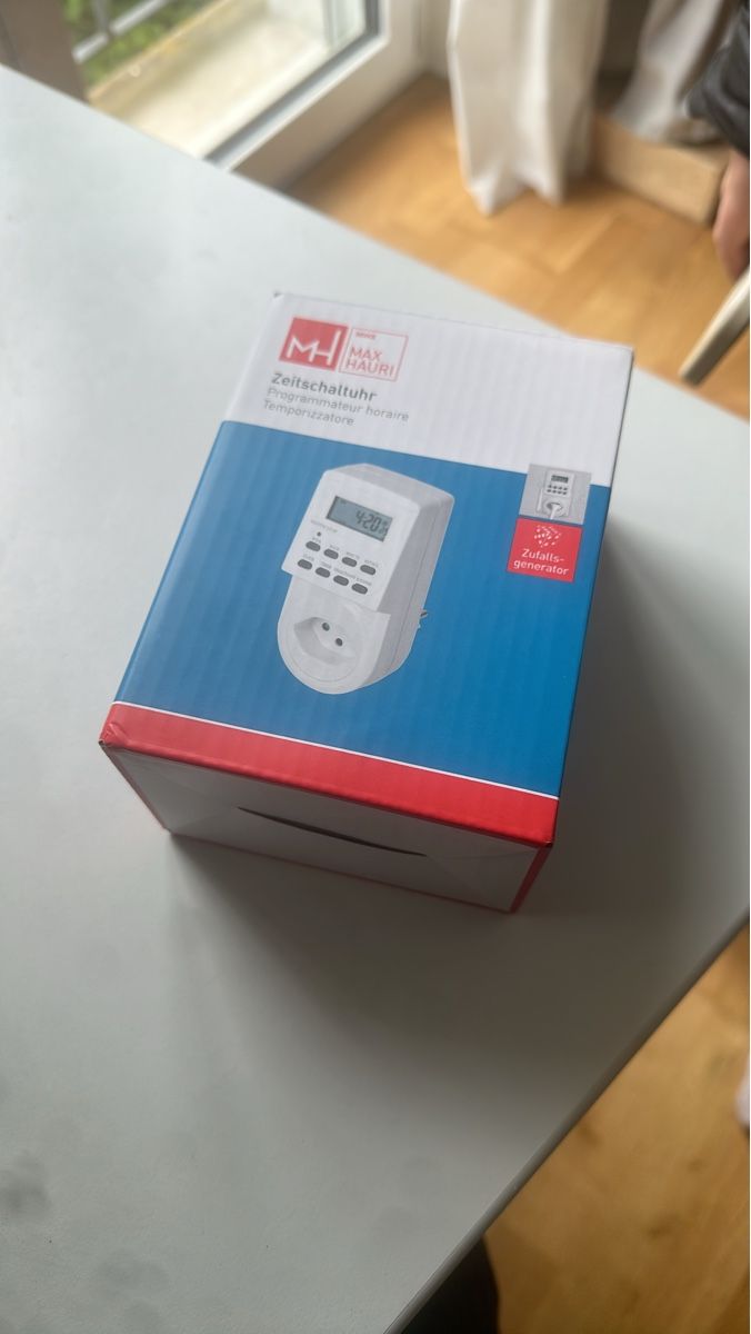 Systèmes de contrôle: Digital Timer Plug - Automate Your Home Lighting! – D'occasion à Zürich par Miko49