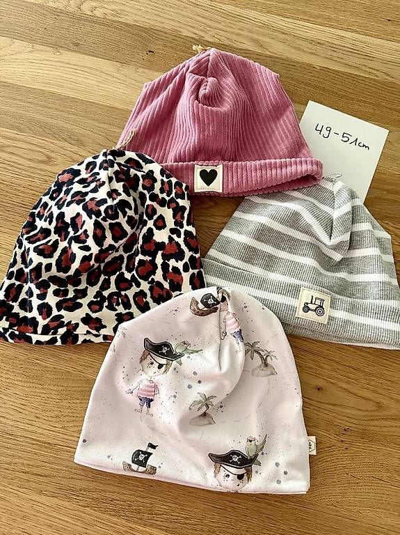 Chapeaux, bonnets & casquettes: Handgemachte Beanies – Neuf avec emballage d'origine à Gwatt (Thun) par Bennae 2