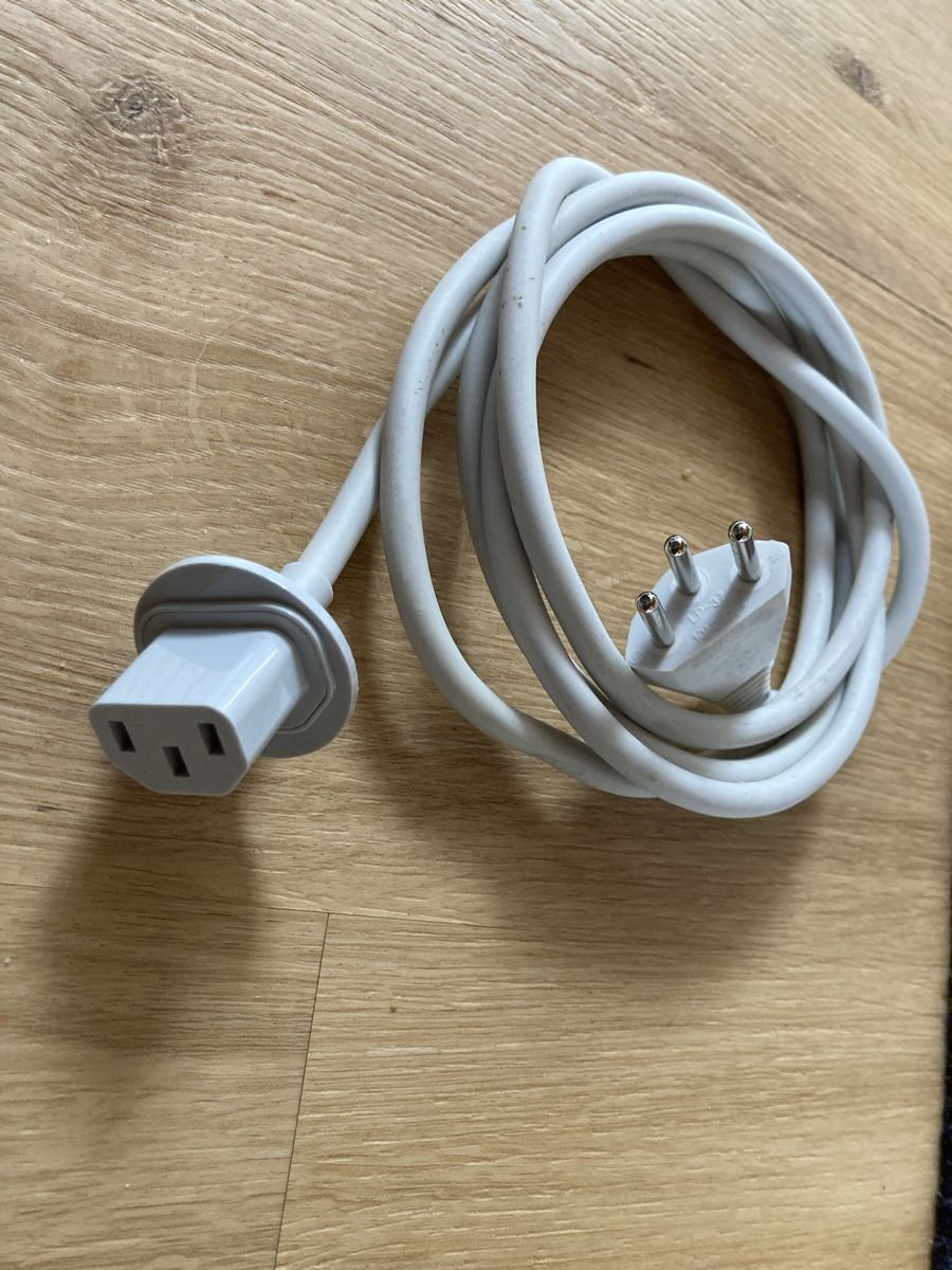 Apple Cavi: APPLE Imac schweizer Stromkabel – Usato da Wichtrach venduto da Queensparkunite