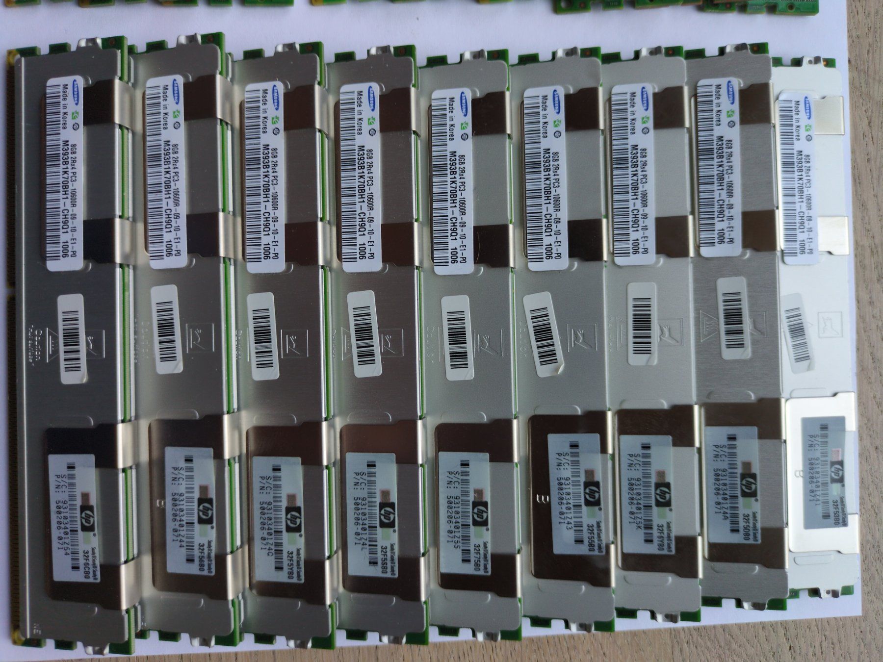 9x HP 8GB 2Rx4 PC3-10600R Server-RAM (72GB Kit), DDR3-1333 E (Gebraucht ...