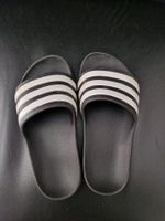 Adidas Adilette Badeschuhe Schwarz Weiss Grösse ca. 30