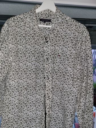 Tommy Hilfiger Hemd Grösse L Blumenmuster weiss