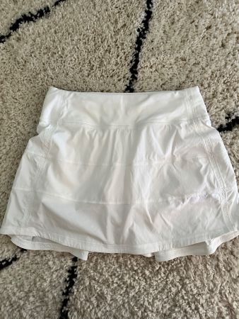 Lululemon Tennisrock Gr. 2