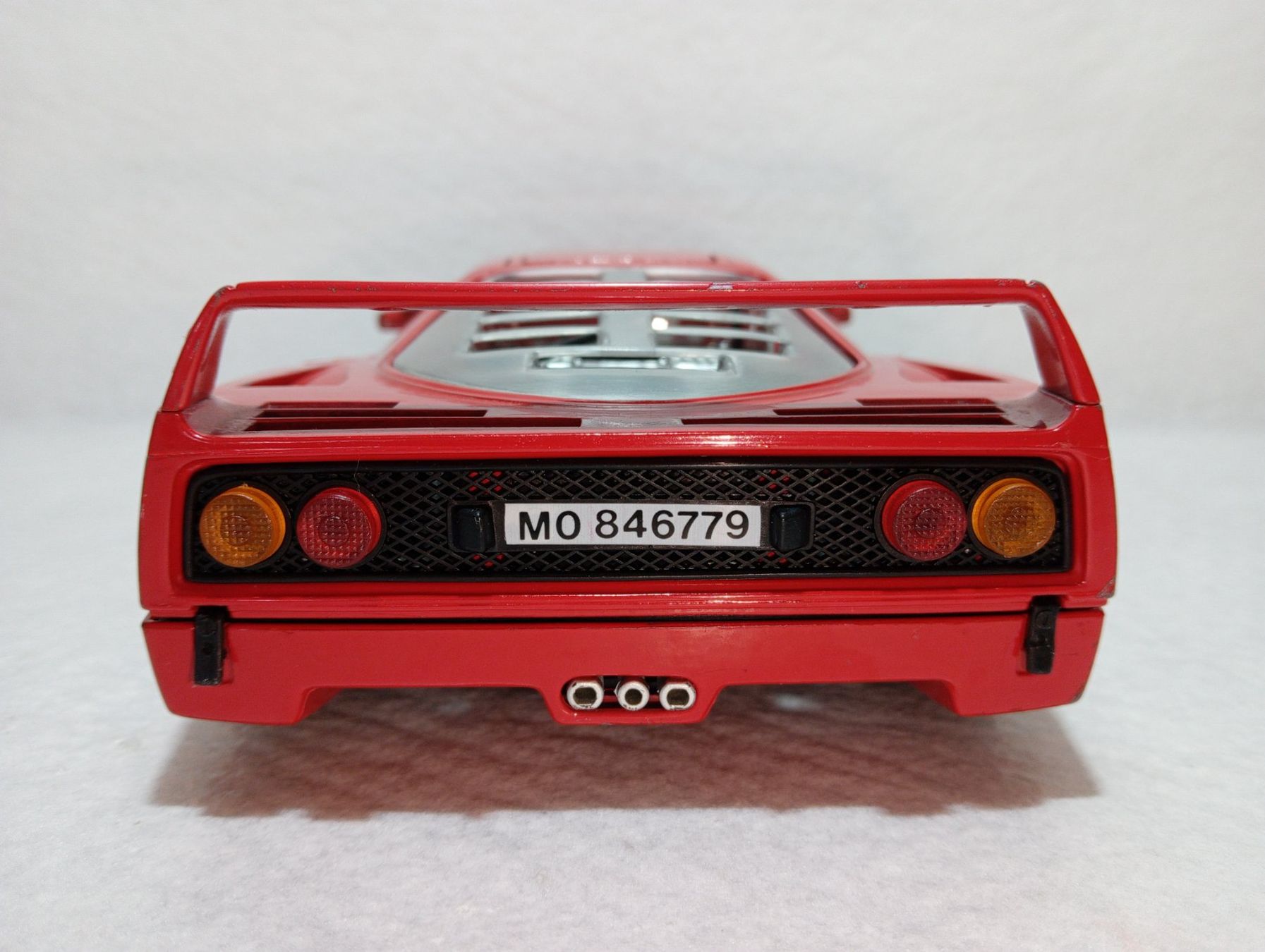 Modellautos: Ferrari F40 – Gebraucht aus Huttwil von Secondtrain 8
