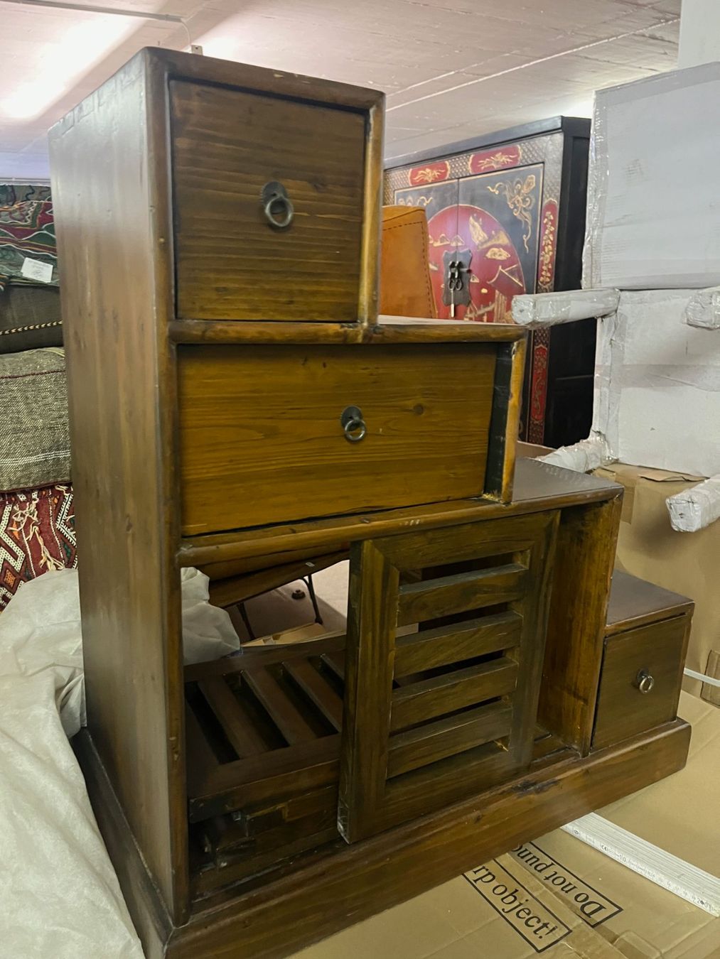 Cassettiere: Treppenschrank aus Holz | LIQUIDATIONSVERKAUF – Nuovo (secondo la descrizione) da Alpnachstad venduto da ann_9vpm 3