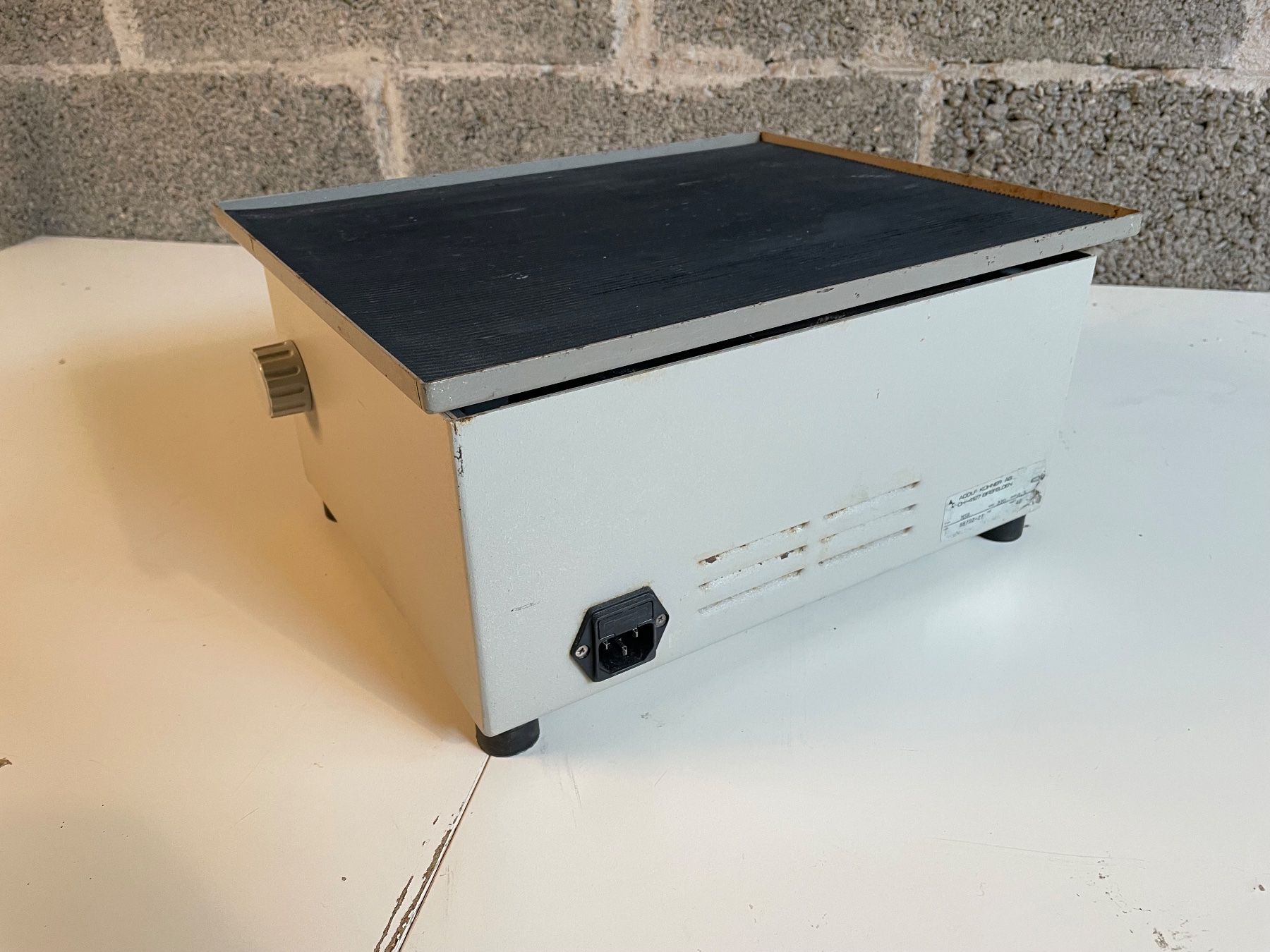 Tutte le macchine: Adolf Kühner Mini Shaker / Plateau oscillant – Usato da Les Acacias venduto da Lynncia 2