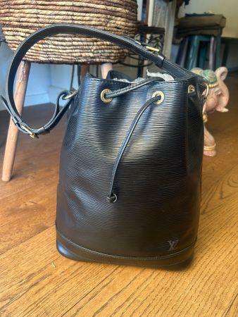 Louis Vuitton Grand Noe Schwarz
