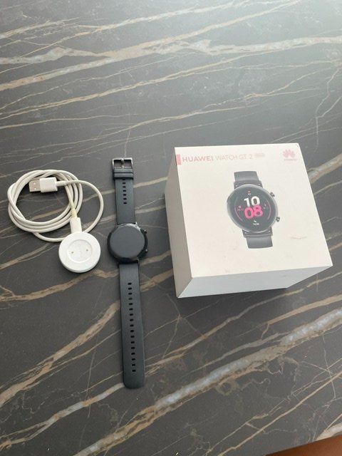 Huawei Smartwatch: Huawei GT2 42mm Smartwatch – Usato da Ennetbaden venduto da djpejic