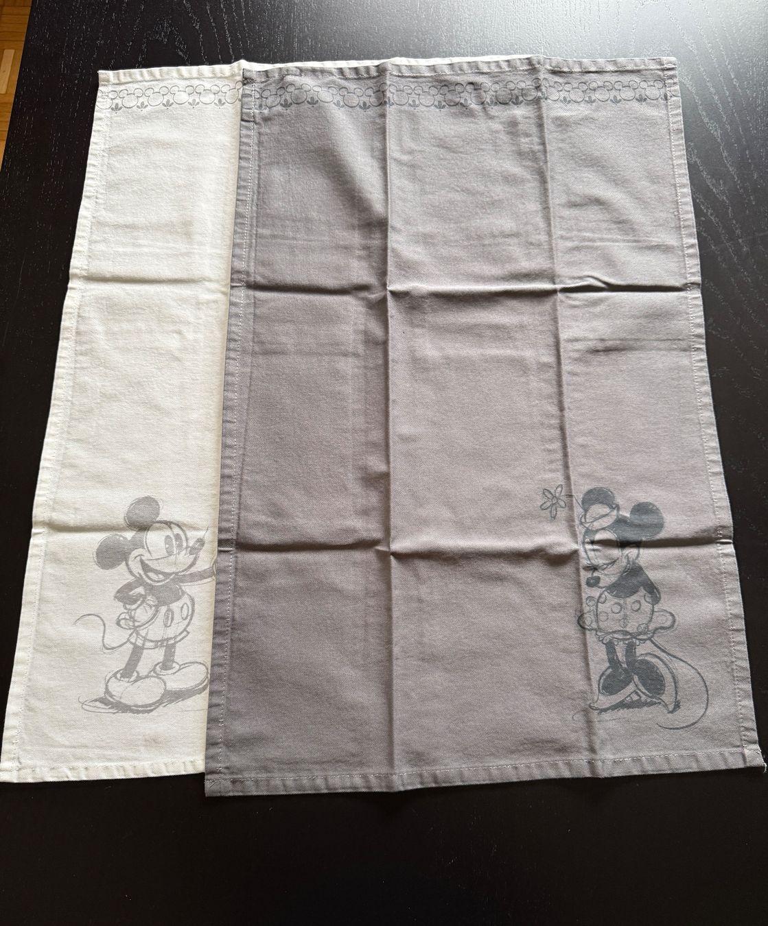 Strofinacci: 2er Set Geschirrtücher mit Mickey Mouse Motiv, Top! – Usato da Erstfeld venduto da Mario_boe0 1