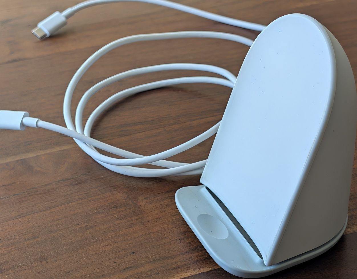 Ladegeräte: Google Pixel Stand Gen 2 – Gebraucht aus Zürich von max_q9vc